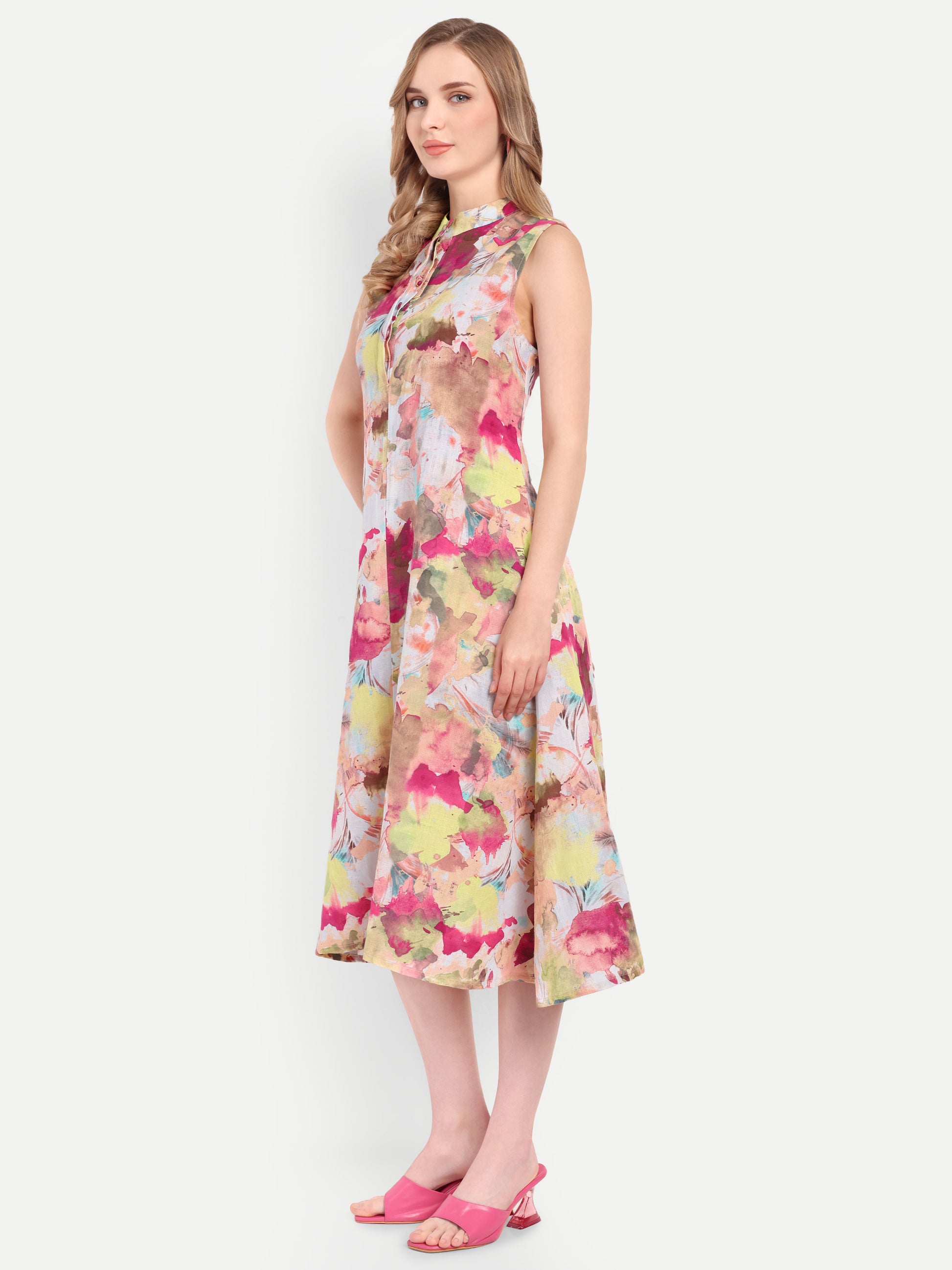 Women’s floral print sleeveless Suku midi dress with flared fit