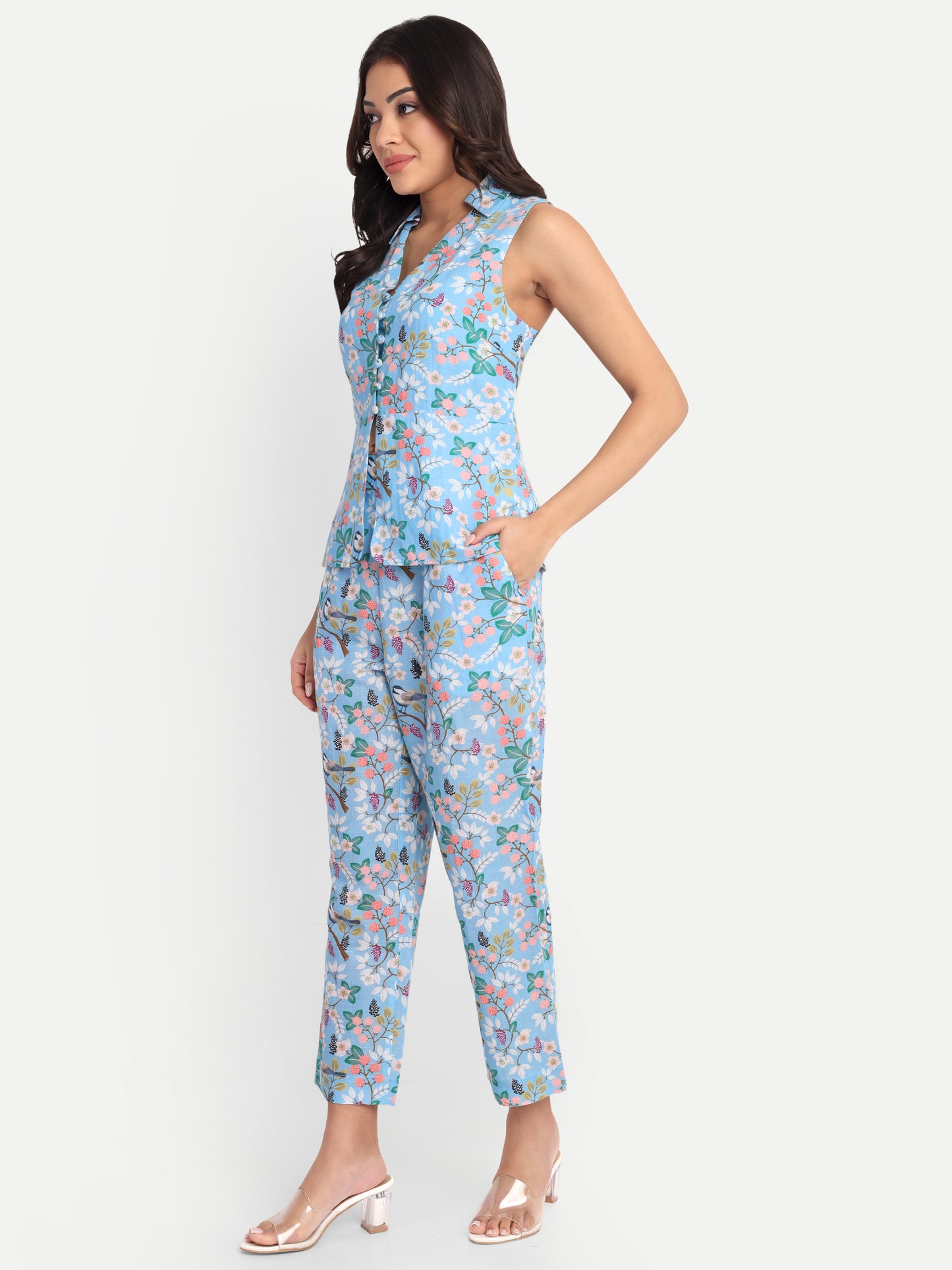 Women’s blue floral Chiki jacket CB set with sleeveless jacket and matching pants