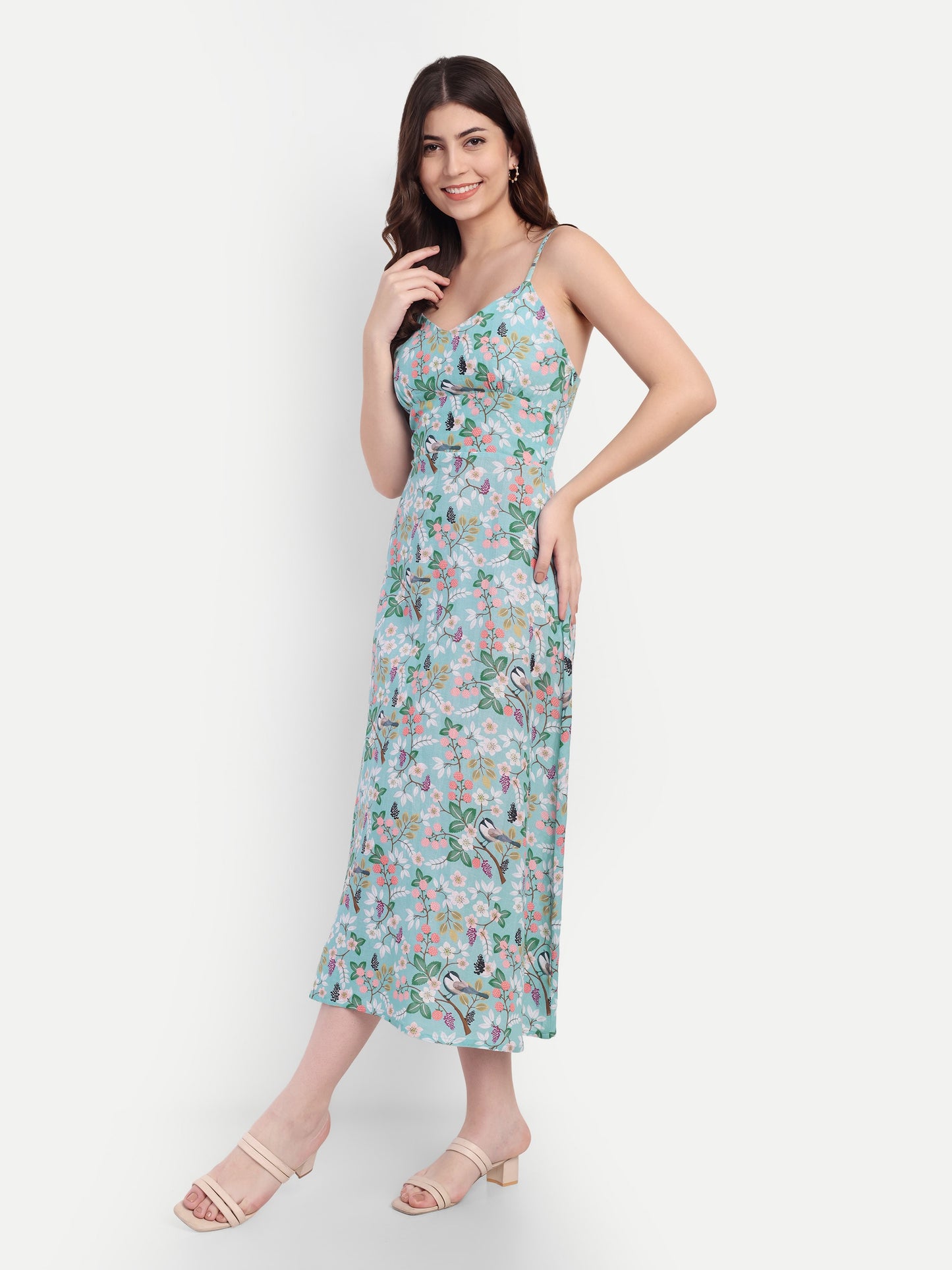 Women’s blue floral Manto midi dress with sleeveless design and fitted silhouette