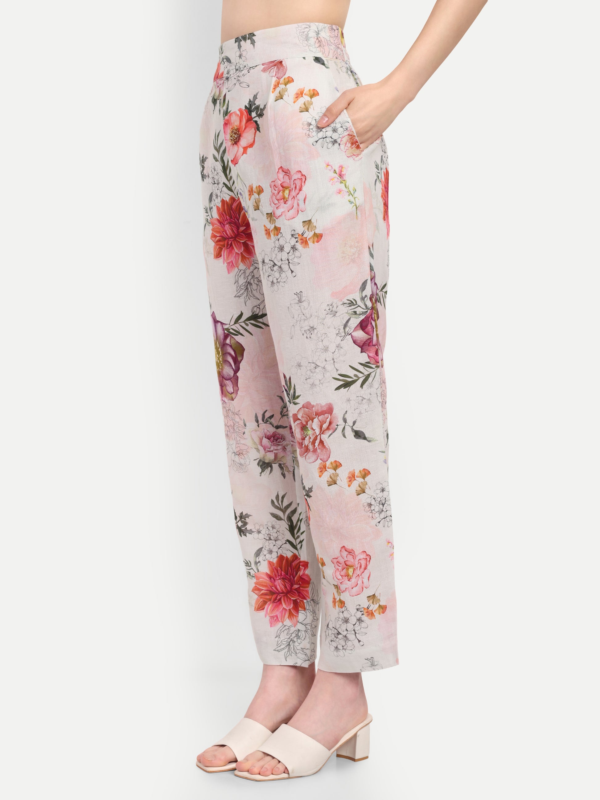 Women’s floral Lelo pants with straight fit and comfortable stylish design