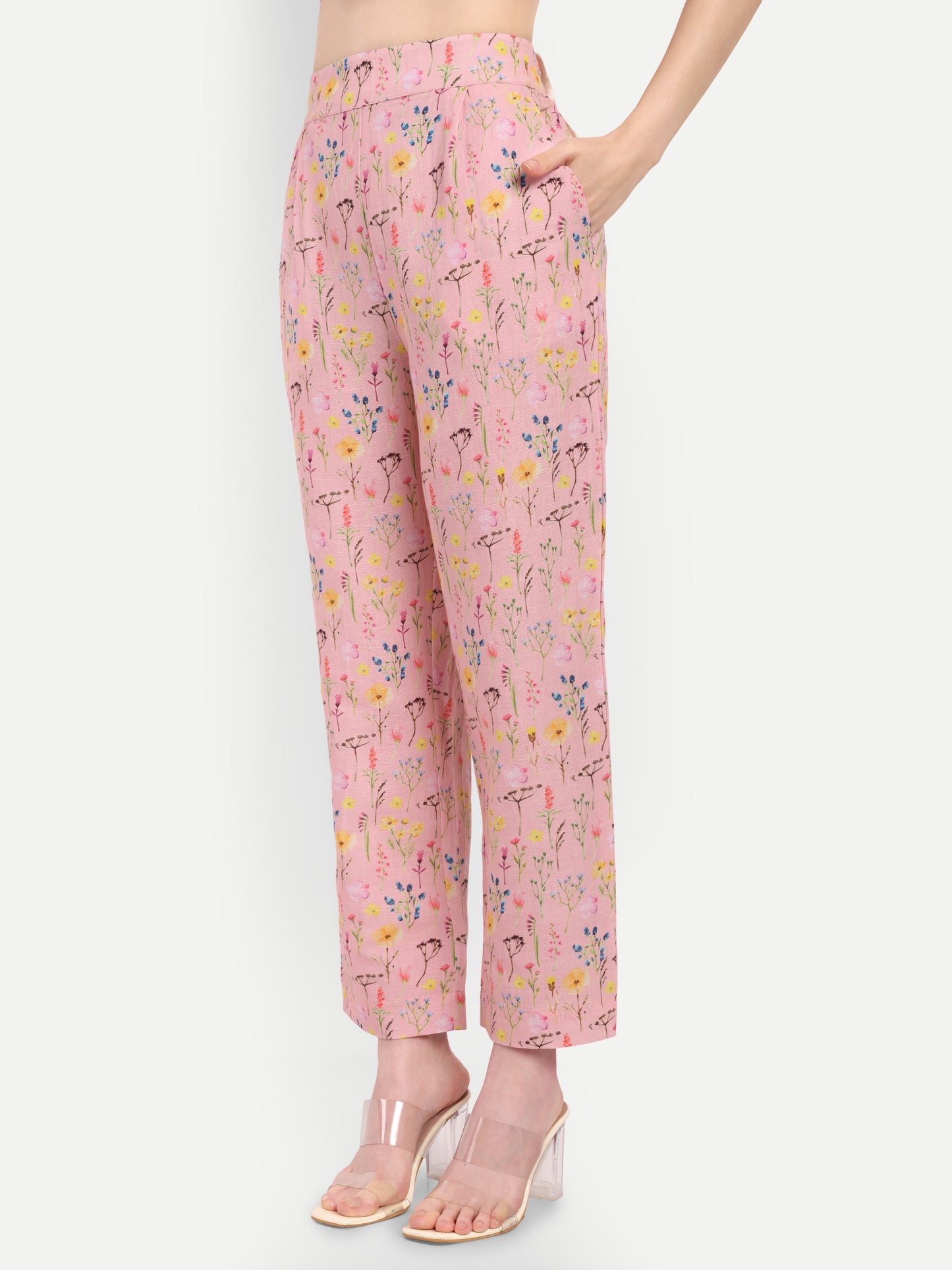 Women’s pink floral Lelo pant and sleeveless top with keyhole neckline and relaxed fit