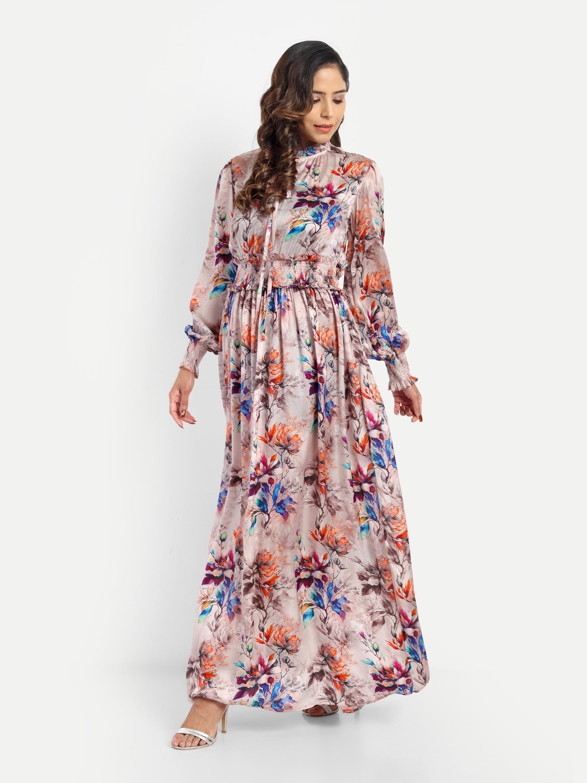 Women’s floral Pouline dress with long sleeves, flowy maxi fit and elegant stylish design