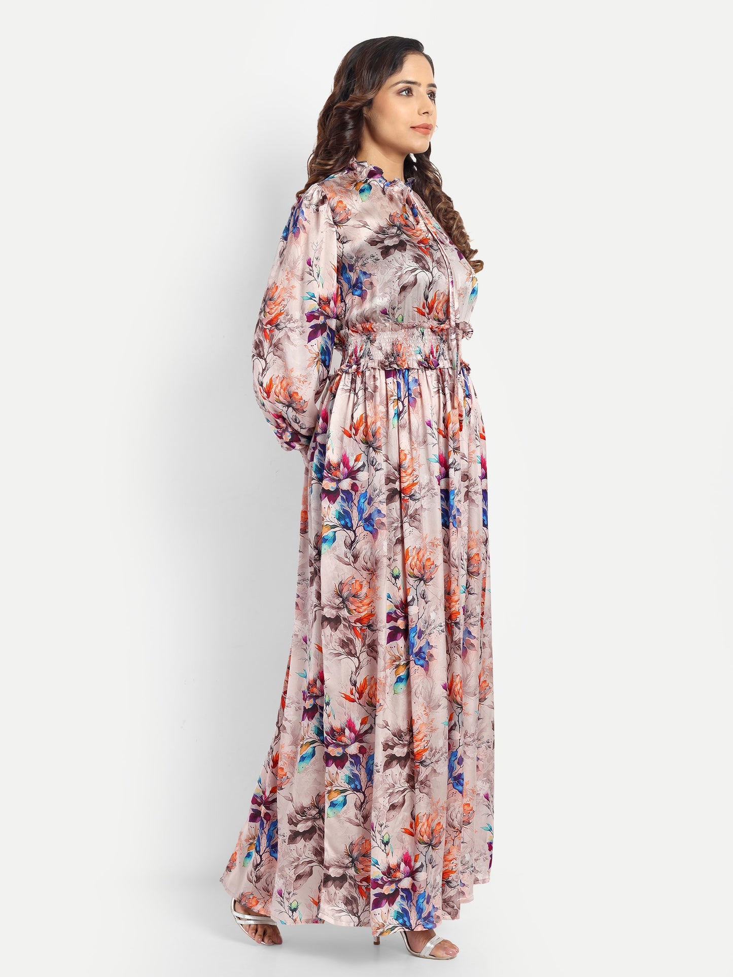 Women’s floral Pouline dress with long sleeves, flowy maxi fit and elegant stylish design